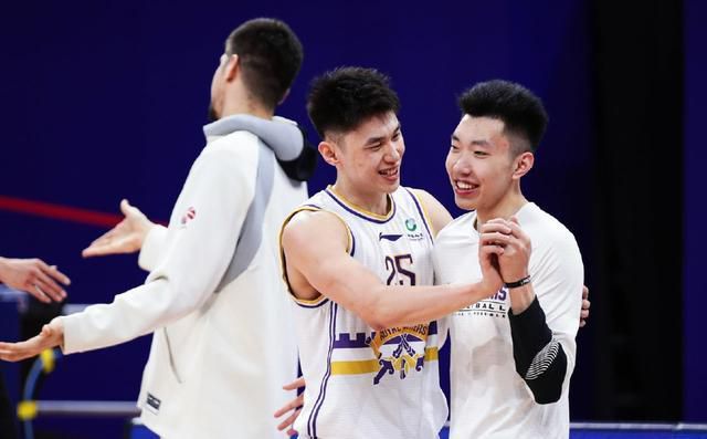 12月14日讯 NBA官方发布公告，将无限期禁赛追梦格林！